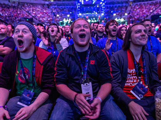 豪擲5000萬美元！網(wǎng)曝李嘉誠(chéng)投資雷蛇也要玩電競(jìng)