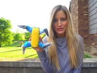 大疆看了也要點贊！妹子DIY“曉”Spark機身