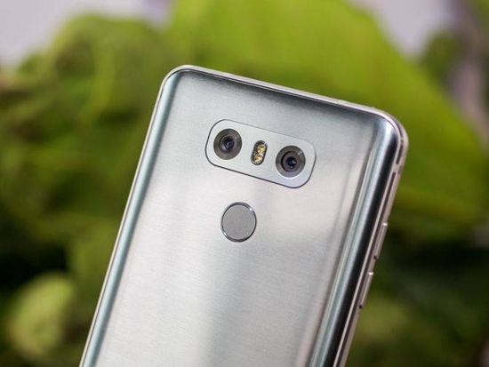 國外的月亮比較圓！運營商父親節(jié)大促：三星S8買一送一