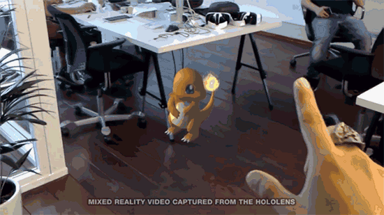 居然有這種操作 微軟HoloLens也可以這么玩