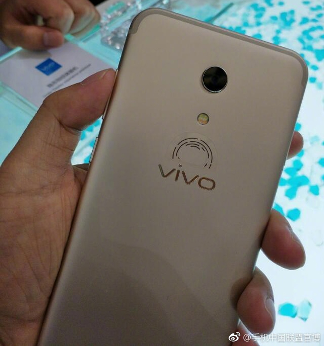 謎底揭曉全面屏標(biāo)配 vivo發(fā)布“隱形”指紋識(shí)別方案