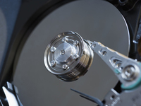 機(jī)械硬盤價(jià)格觸底 被SSD取代仍為時(shí)尚早