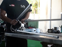 服了！被無人機偷拍后 決定自制氣壓彈射炮反擊