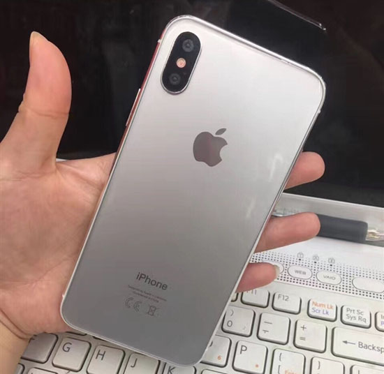 配件商偷跑iPhone 8定妝樣機(jī)：屏占比奇高 5.8吋單手可握