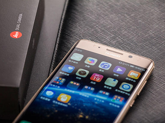 科客晚報(bào)：三星Note8全方位曝光，華為實(shí)力辟謠“手機(jī)監(jiān)聽”