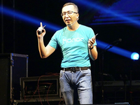 年內(nèi)發(fā)布！榮耀全面屏手機(jī)已在路上