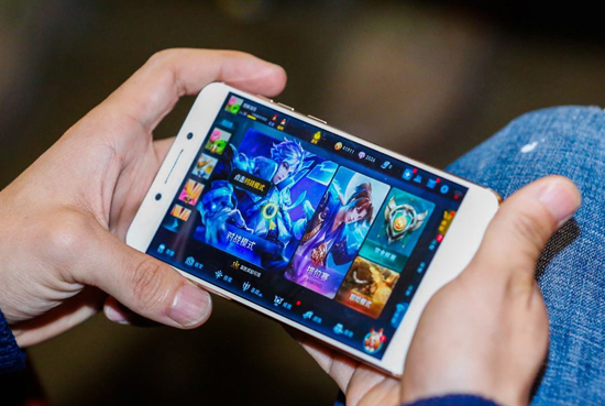 這些手機(jī)助你輕松上分：最適合玩《王者榮耀》的竟是它？