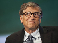 蓋茨用上了安卓手機(jī)，網(wǎng)友紛紛猜測(cè)具體型號(hào)！