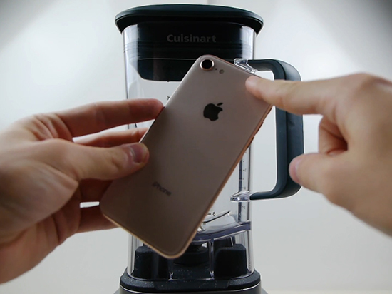 堅持多久才算機皇？iPhone 8對比三星S8攪拌機測試