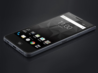 黑莓首款防水手機Motion泄露：大下巴設計，加入神秘按鍵