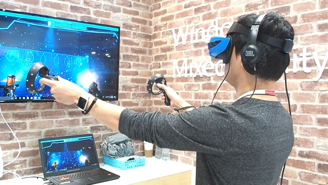 宏碁Windows VR頭顯首秀：Win10 VR要玩大逆襲？
