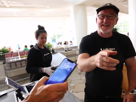 專業坑爹！女兒公布iPhone X測試機上手視頻：蘋果工程師被炒