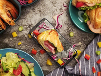 科客晚報(bào)：三星S9/S10/S11齊曝光，藍(lán)洞要對(duì)國(guó)內(nèi)吃雞手游維權(quán)