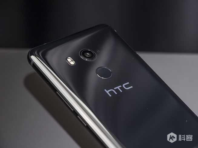 HTC U11+圖賞：全面屏+玻璃鏡面后蓋，高顏值新旗艦