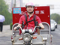 多年來納稅不如賣堅果商家？京東納稅爭議不斷