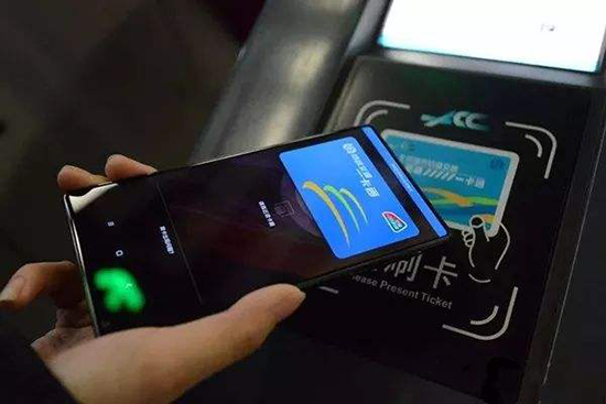 科客晚報(bào)：雷軍曬小米MIX 2S新海報(bào)，流量費(fèi)今年再降30％