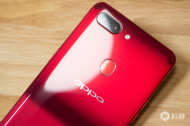 OPPO R15夢(mèng)鏡紅體驗(yàn)評(píng)測：顏值再升級(jí) 夜拍更出眾