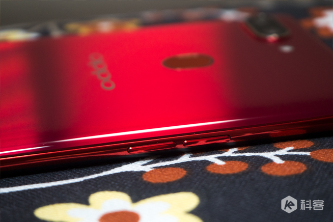 OPPO R15夢(mèng)鏡紅體驗(yàn)評(píng)測：顏值再升級(jí) 夜拍更出眾