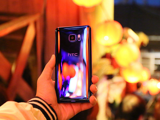 科客晚報(bào):HTC U12+真機(jī)照曝光 國產(chǎn)芯小米澎湃S2正式量產(chǎn)