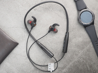 愛浪藍(lán)牙運(yùn)動耳機(jī)W1體驗(yàn)評測：讓人滿意的佩戴和續(xù)航表現(xiàn)