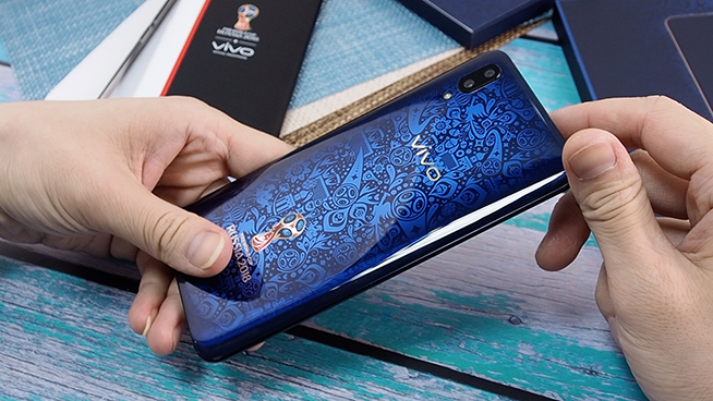 vivo X21 FIFA世界杯非凡版開箱：很美值得收藏而且價格不貴