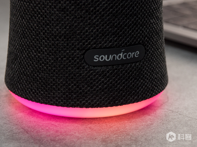 Soundcore Flare藍(lán)牙音箱評(píng)測：出彩霓虹燈 出色音質(zhì)與續(xù)航