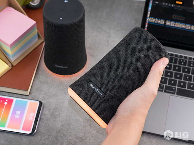 Soundcore Flare藍(lán)牙音箱評(píng)測：出彩霓虹燈 出色音質(zhì)與續(xù)航