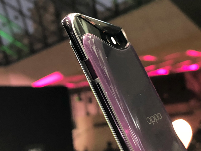 OPPO Find X現(xiàn)場實測：3D結(jié)構(gòu)光解鎖極快 雙軌潛望架構(gòu)很特別