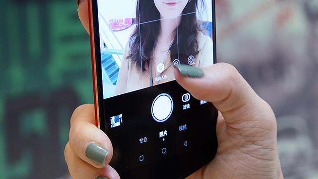 妹紙實(shí)測美圖T9對比vivo X21：專業(yè)與普通的差距