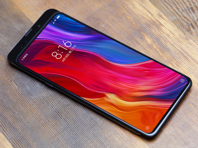 iPhone XS太貴下不了手？年末這些新機(jī)或許能幫你解憂