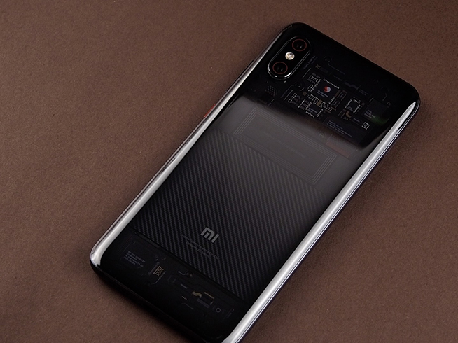 小米8屏幕指紋版體驗：高顏值 壓感屏幕指紋解鎖速度又快又準(zhǔn)