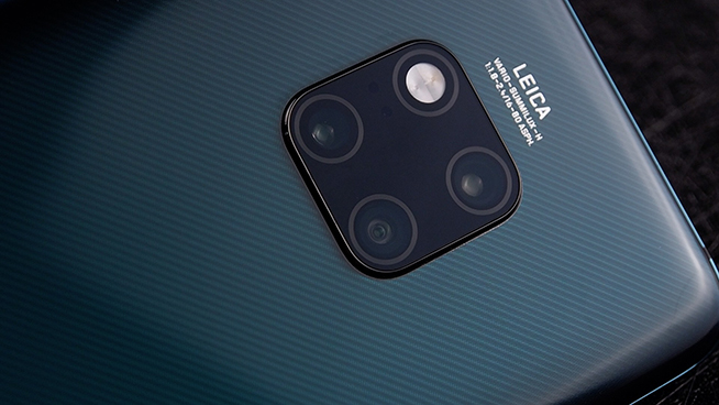 華為Mate 20設(shè)計(jì)解析：靈感來(lái)自超跑四眼車(chē)燈 工藝再創(chuàng)新