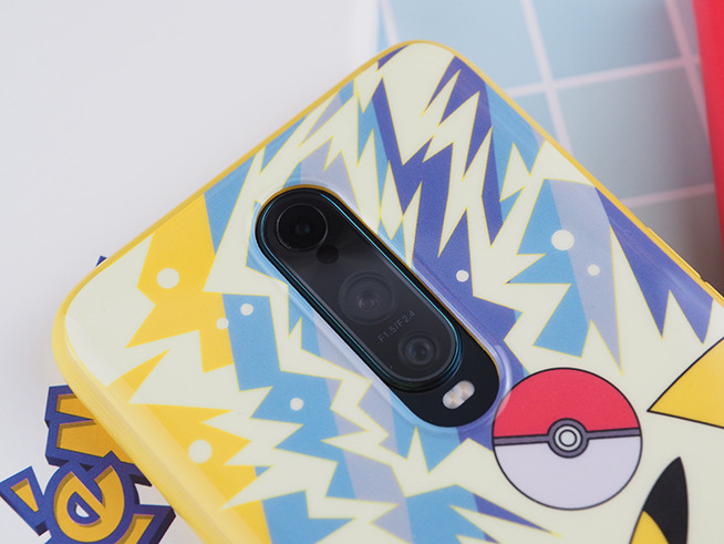 OPPO R17 Pro皮卡丘十萬(wàn)伏特保護(hù)殼開箱：萌力十足 無(wú)法拒絕