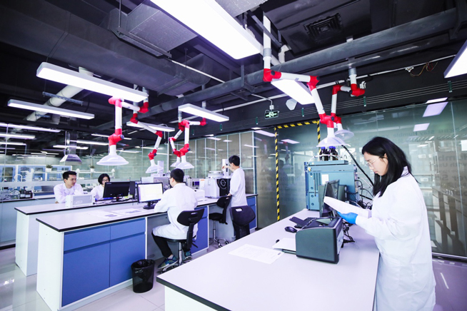 悅刻RELX推出新品阿爾法：自主研發(fā)萃釋技術(shù)升級用戶體驗