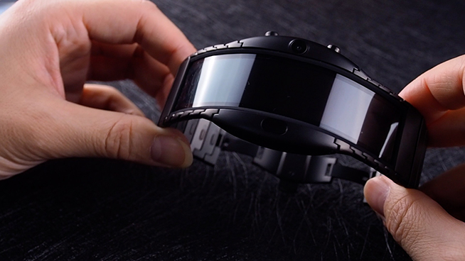 努比亞α可彎折柔性屏智能手機(jī)體驗(yàn)：新物種新玩法