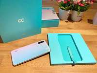 小米CC9系列新機(jī)開(kāi)售，美圖定制贏得開(kāi)門(mén)紅