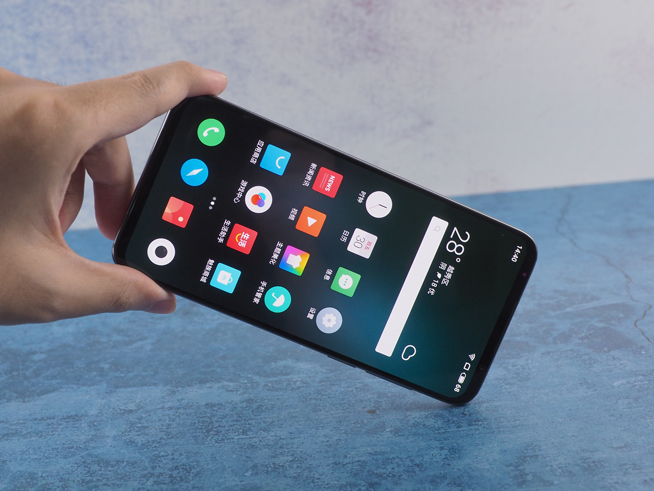 魅族16s Pro開箱體驗(yàn)：執(zhí)著的對稱設(shè)計(jì) 加量還降價確實(shí)香