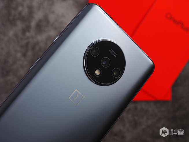 一加7T開箱上手：90Hz流體屏絲滑流暢 相機(jī)大幅升級(jí)實(shí)在香