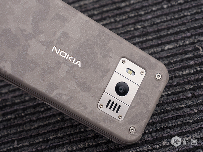 諾基亞800體驗(yàn)評(píng)測(cè)：IP68級(jí)別三防 功能齊全戶外好搭檔