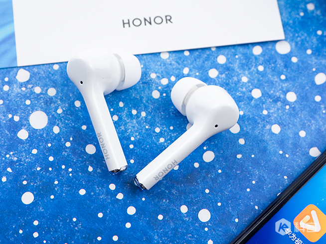 降噪媲美AirPods Pro，價(jià)錢不到一半！榮耀FlyPods 3評(píng)測(cè)