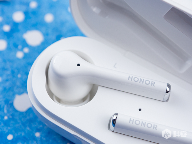 降噪媲美AirPods Pro，價(jià)錢不到一半！榮耀FlyPods 3評(píng)測(cè)