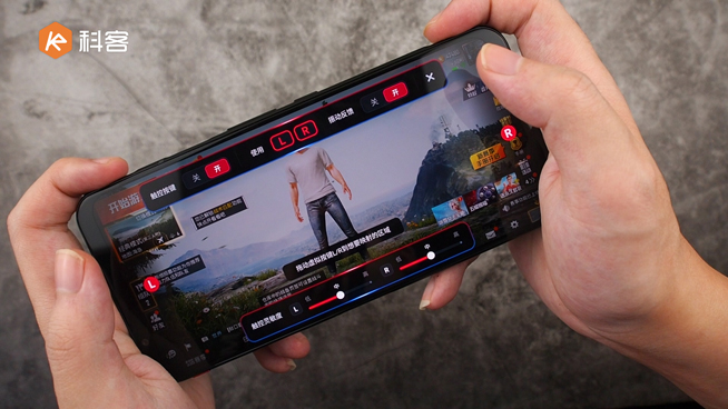 紅魔5G游戲手機(jī)上手:144Hz超競屏行業(yè)最佳 用它吃雞把把穩(wěn)