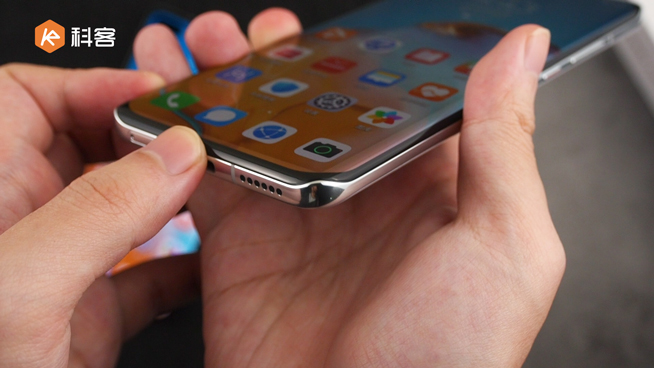 華為P40系列上手體驗(yàn)：四曲滿溢屏設(shè)計超贊 夜拍有它就夠了！