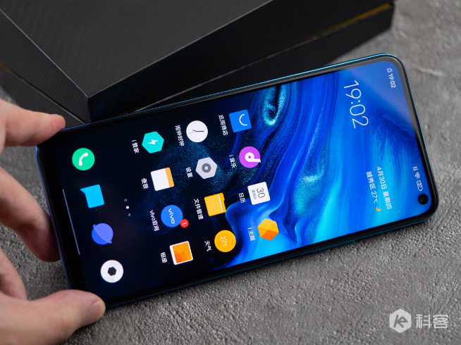 iQOO Neo3圖賞：驍龍865+144Hz高刷新率屏 再次定義真香機(jī)