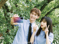 年輕人嘗鮮5G首選輕旗艦，榮耀30青春版開啟預(yù)售6期免息贈(zèng)耳機(jī)