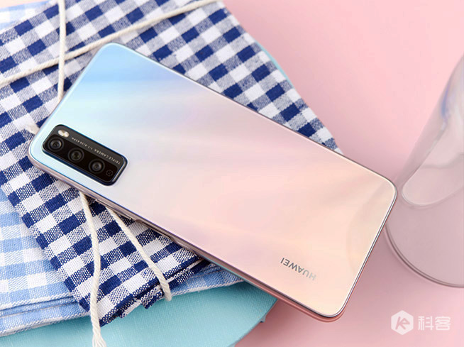 華為暢享20 Pro櫻雪晴空果然火了！這些特質(zhì)很走心