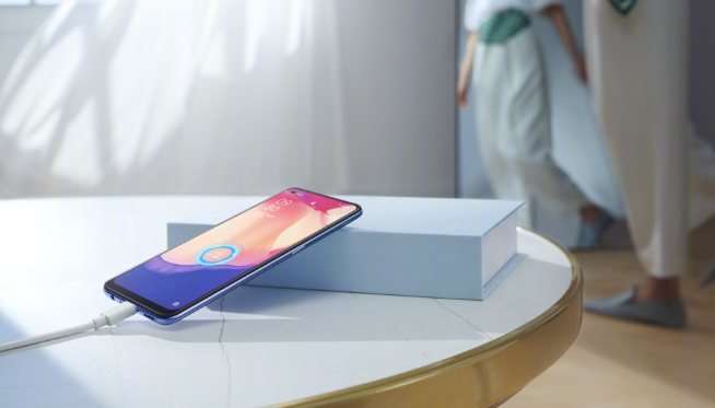 OPPO Reno4 SE正式發(fā)布：王俊凱客串產(chǎn)品經(jīng)理！2499元起