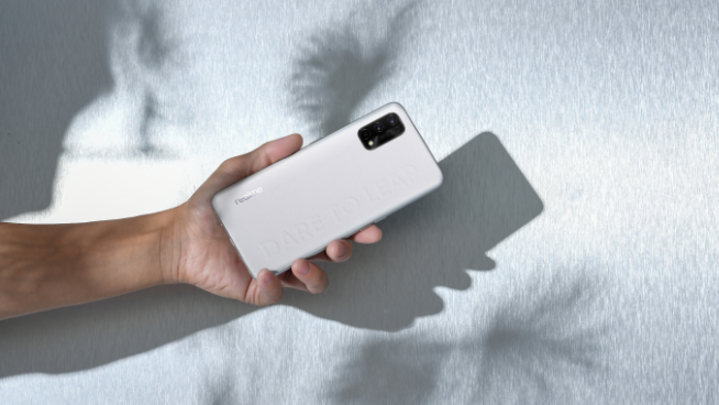 王炸出擊性價(jià)比夠頂！realme Q2系列定檔10月13日發(fā)布
