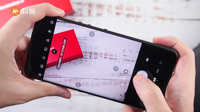 堅果R2 & TNT go開箱上手：隨時隨地TNT 系統(tǒng)體驗依然突出