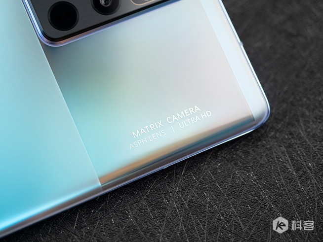 榮耀V40上手圖賞：屏幕有驚喜，先鋒設計氣宇不凡